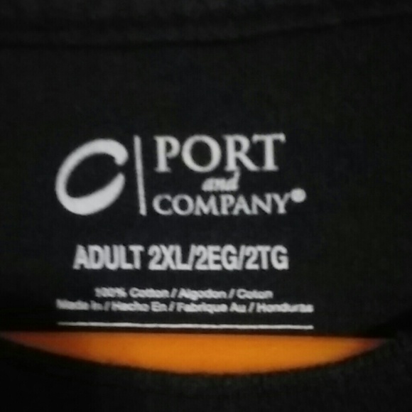 🌷4/$25🌷C port tee size 2xl - Picture 2 of 3